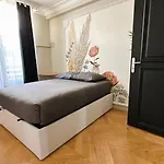 Luxury Apartment - 3 Bedrooms / Arc De Triomphe